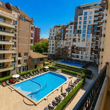 Apartment 1br W/ Pools & Free Parking | Walk To Burgas