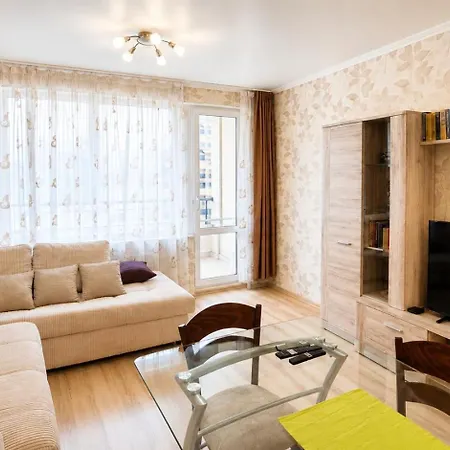 1br W/ Pools & Free Parking | Walk To Burgas